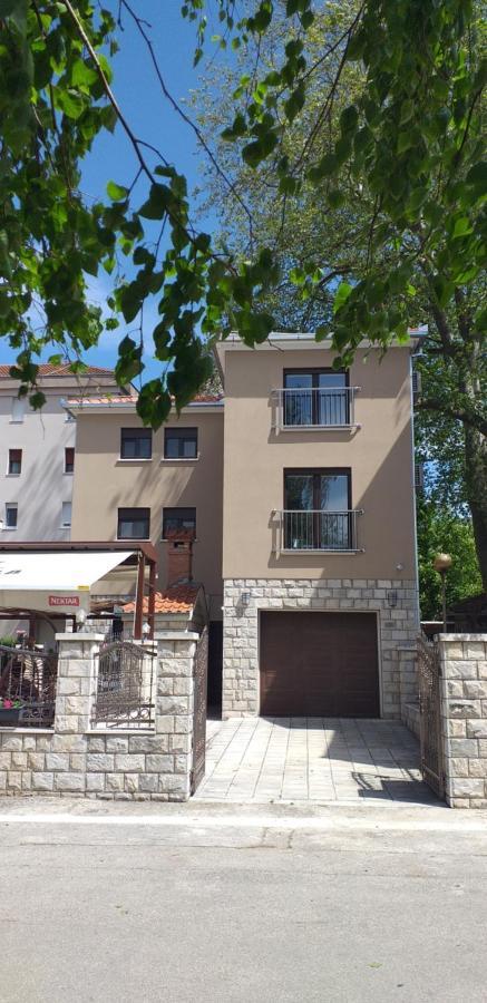 Hotel Smjestaj Miljas Trebinje Esterno foto
