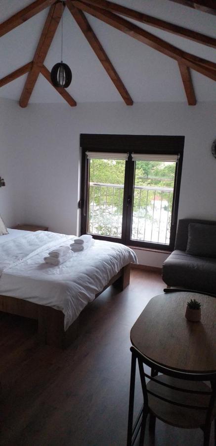 Hotel Smjestaj Miljas Trebinje Esterno foto